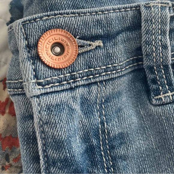 Sam’s Club Member’s Mark Girl’s Favorite Knit Distressed Denim Jeans - Picture 3 of 6